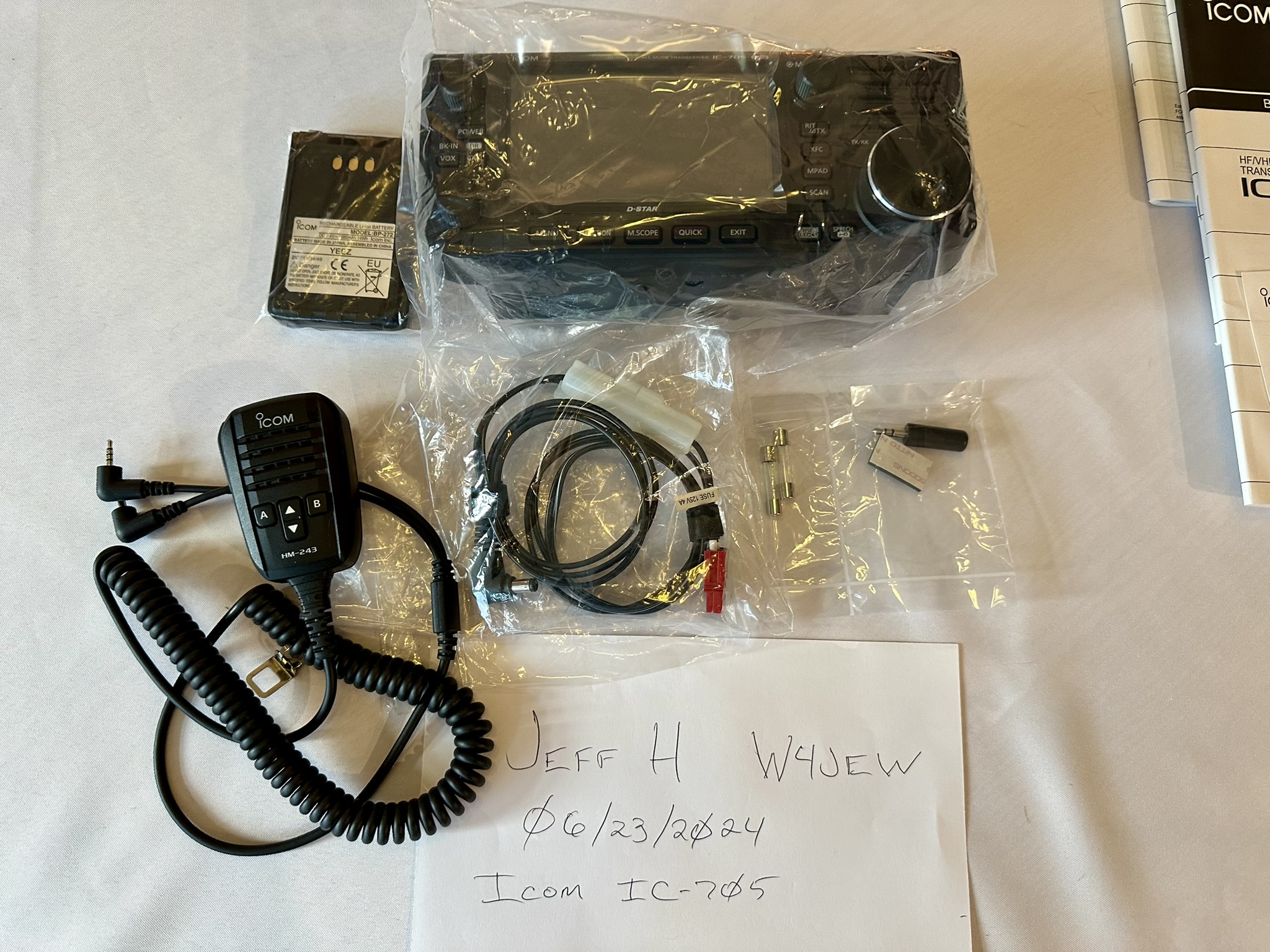 Icom IC-705 - Radio with All Items